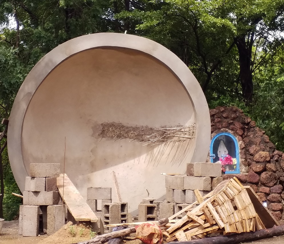 LA TENTE A MARIE A PRIS FORME