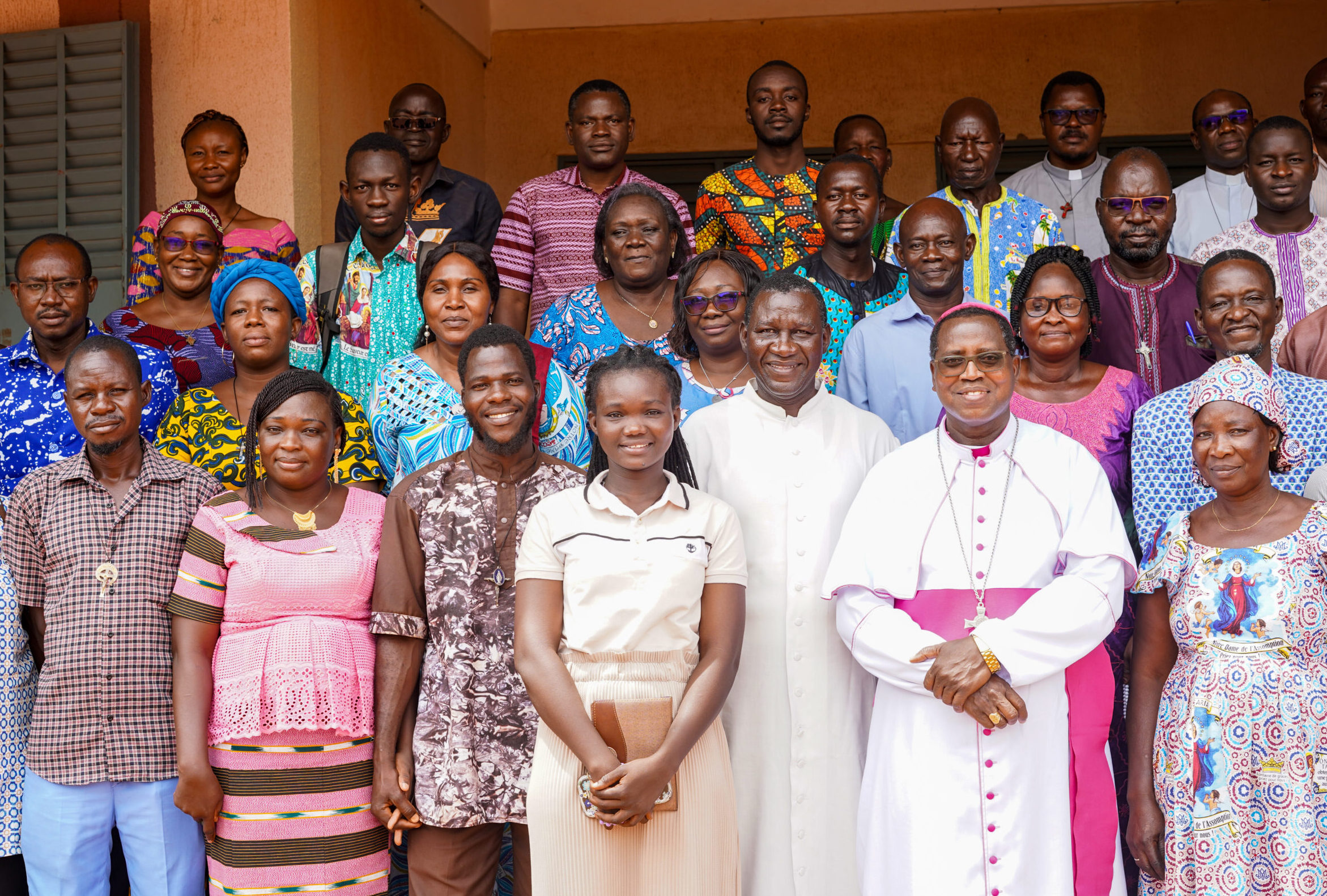 MONSEIGNEUR PROSPER KONTIEBO TOUJOURS DE COEUR AVEC LES MALADES