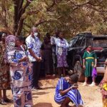 Pendant le chemin de croix avec la participation du Directeur de l'hopital Paul VI, l'Abbé Bernard Eudes COMPAORE